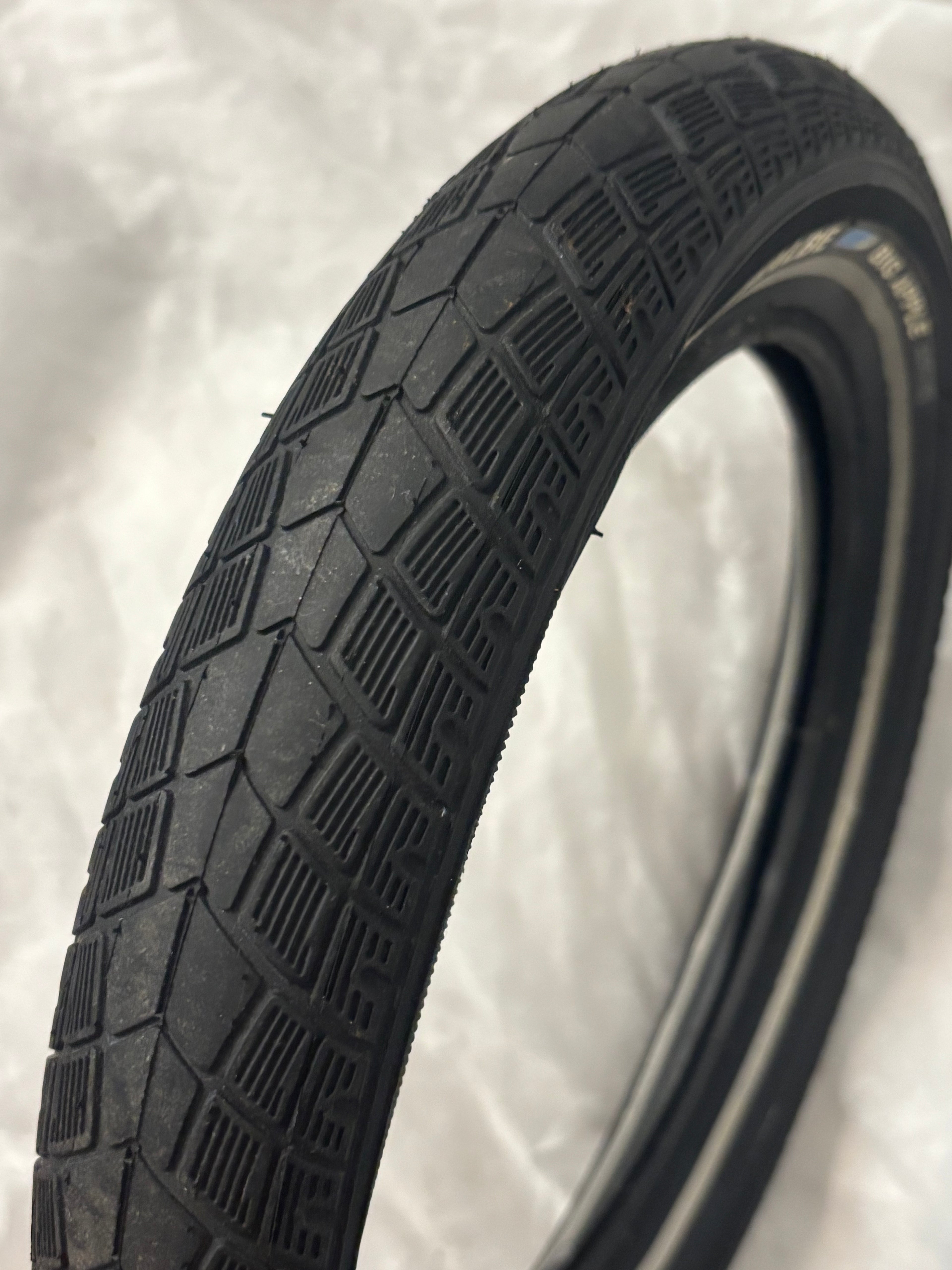 Jumper 12 original OEM replacement tire